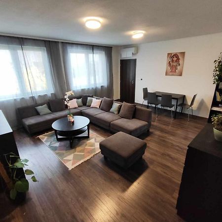 Apartman Dominika Apartment Rovinka Bagian luar foto