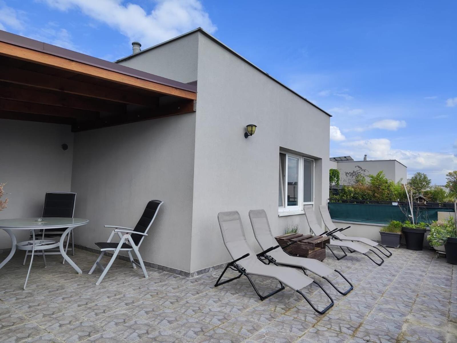 Apartman Dominika Apartment Rovinka Bagian luar foto